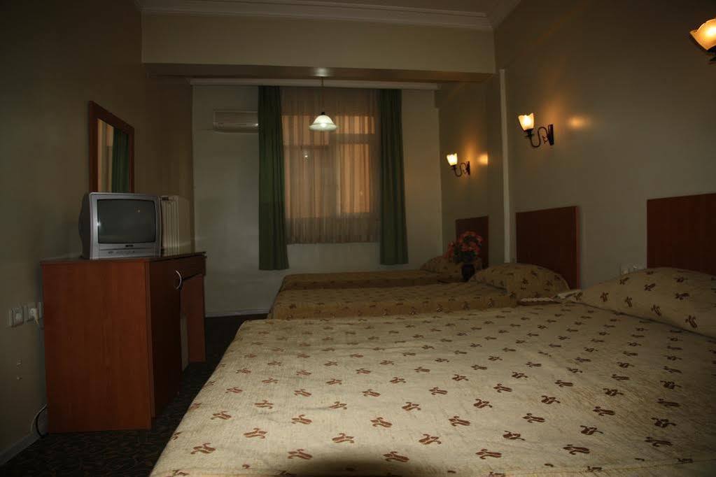 Maltepe Grand Hotel Istanbul Exteriör bild